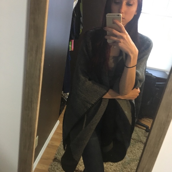 Cardigan - Picture 3 of 5